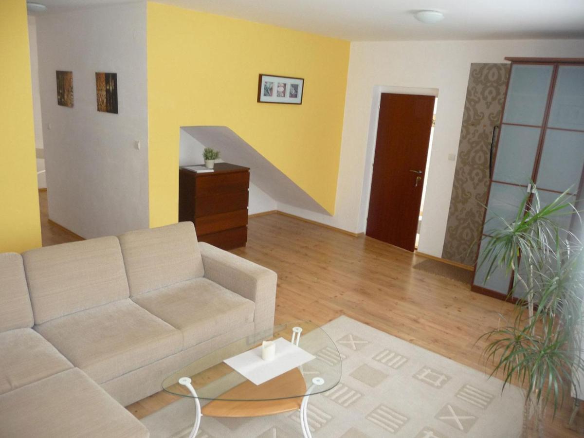 Ubytovanie City Apartman Trenčianske Teplice Esterno foto